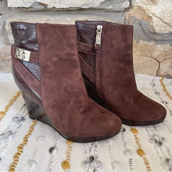 Cole Haan Women’s Brown Ankle Booties Size 8 Suede Holiday Fall Winter - Picture 14 of 14